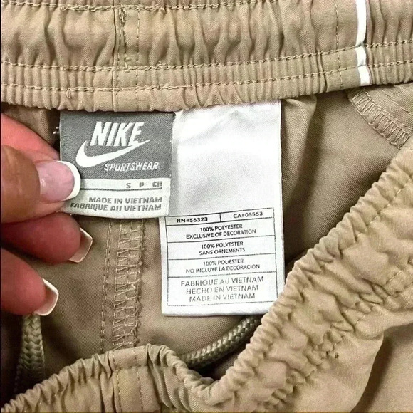 Vintage Nike Retro Beige Elastic Drawstring Waist Cargo Athletic Men Short SizeS - Picture 11 of 13